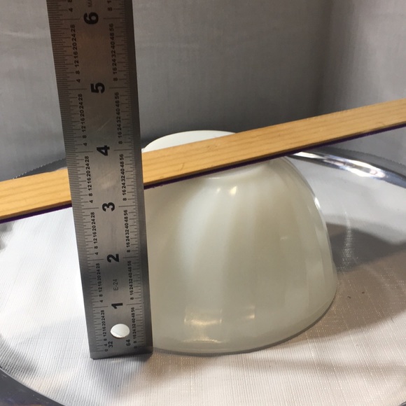 Vintage Fire King white swirl serving mixing bowl. - Picture 4 of 7